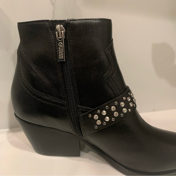 Guess Hermina Black Leather Moto Studded Western Ankle Boots Bootie 6.5 Cowboy - Picture 7 of 12